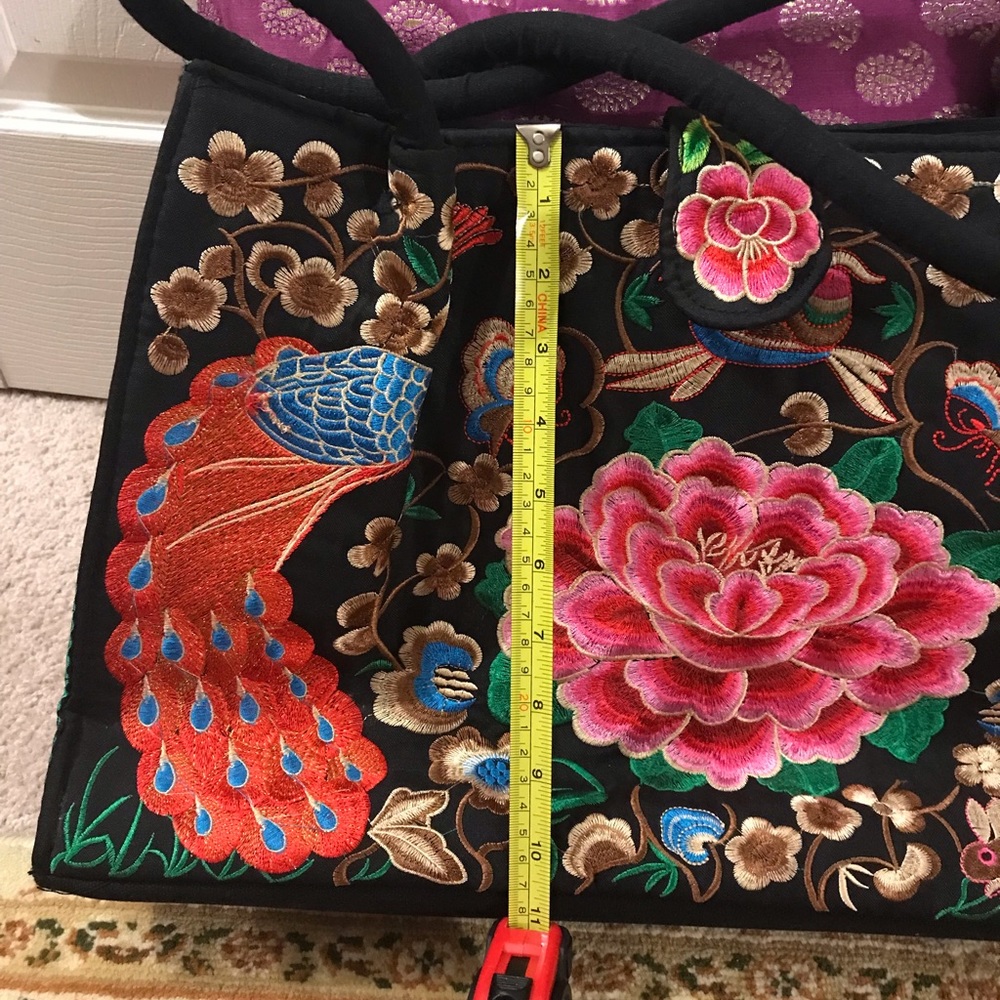 Large Embroidered handbag - Picture 4 of 8